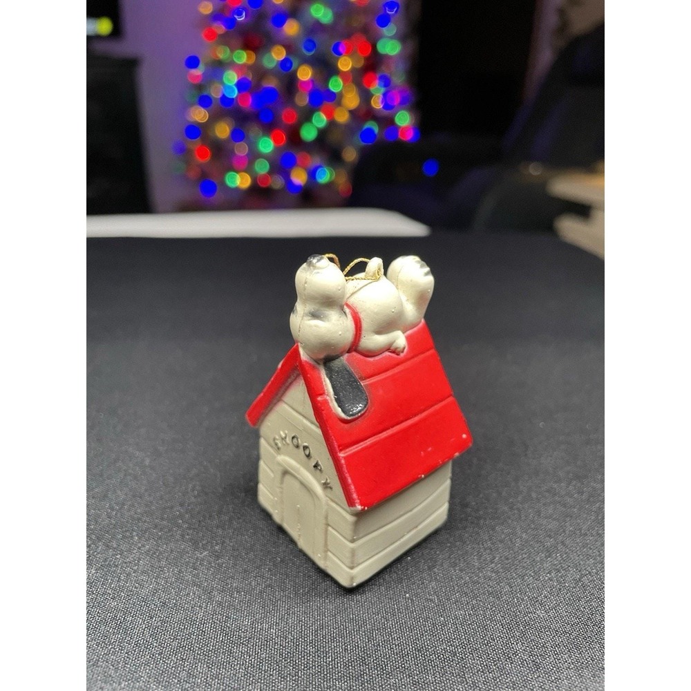 Vintage‎ Snoopy Sleeping on Dog House Ornament . 1958-1966 Plastic Versions Made